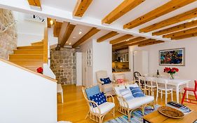 Apartment Domino 18